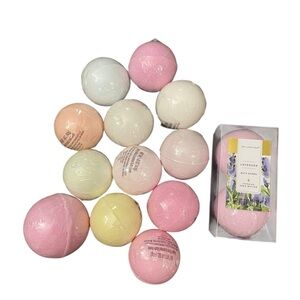 Bath Bomb Set Assorted Multi-Colored Scented 14 Lavender Sugar Plum Apple Pie